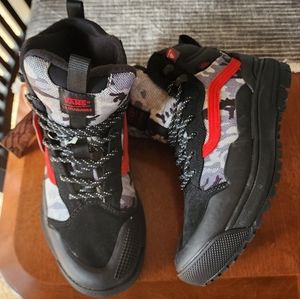 VANS ULTRARANGE EXO HI MTE-2Arctic Camo Black